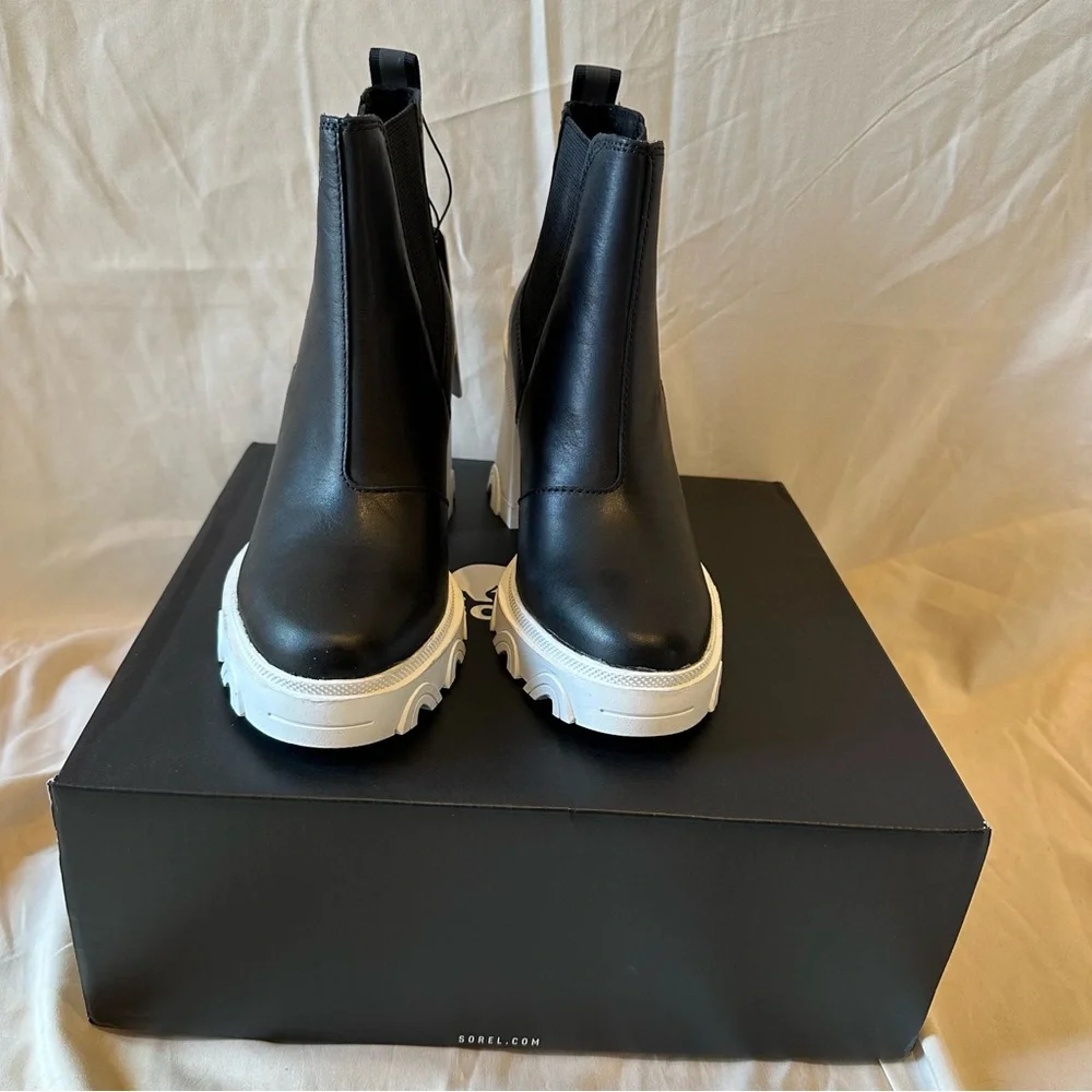 Sorel brex heel chelsea boots